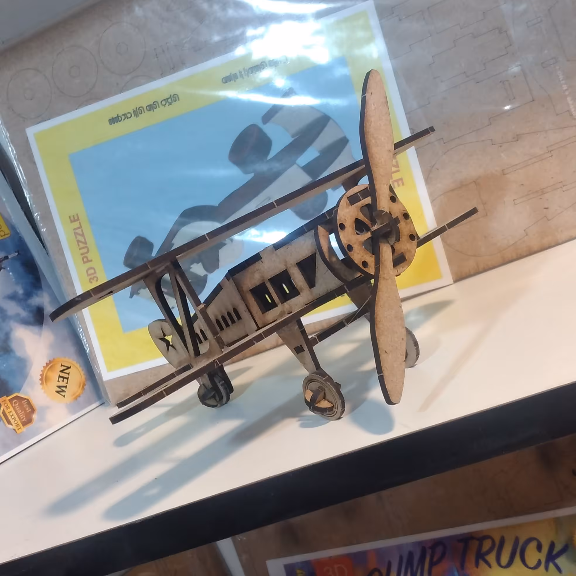 پازل چوبی طرح هواپیما ملخی