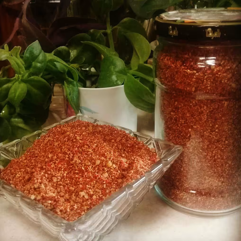 پودر انار ترش ساییده جنگلی با گردو وپودر کنجد.وخوشمزه وارگانیگ مقوی