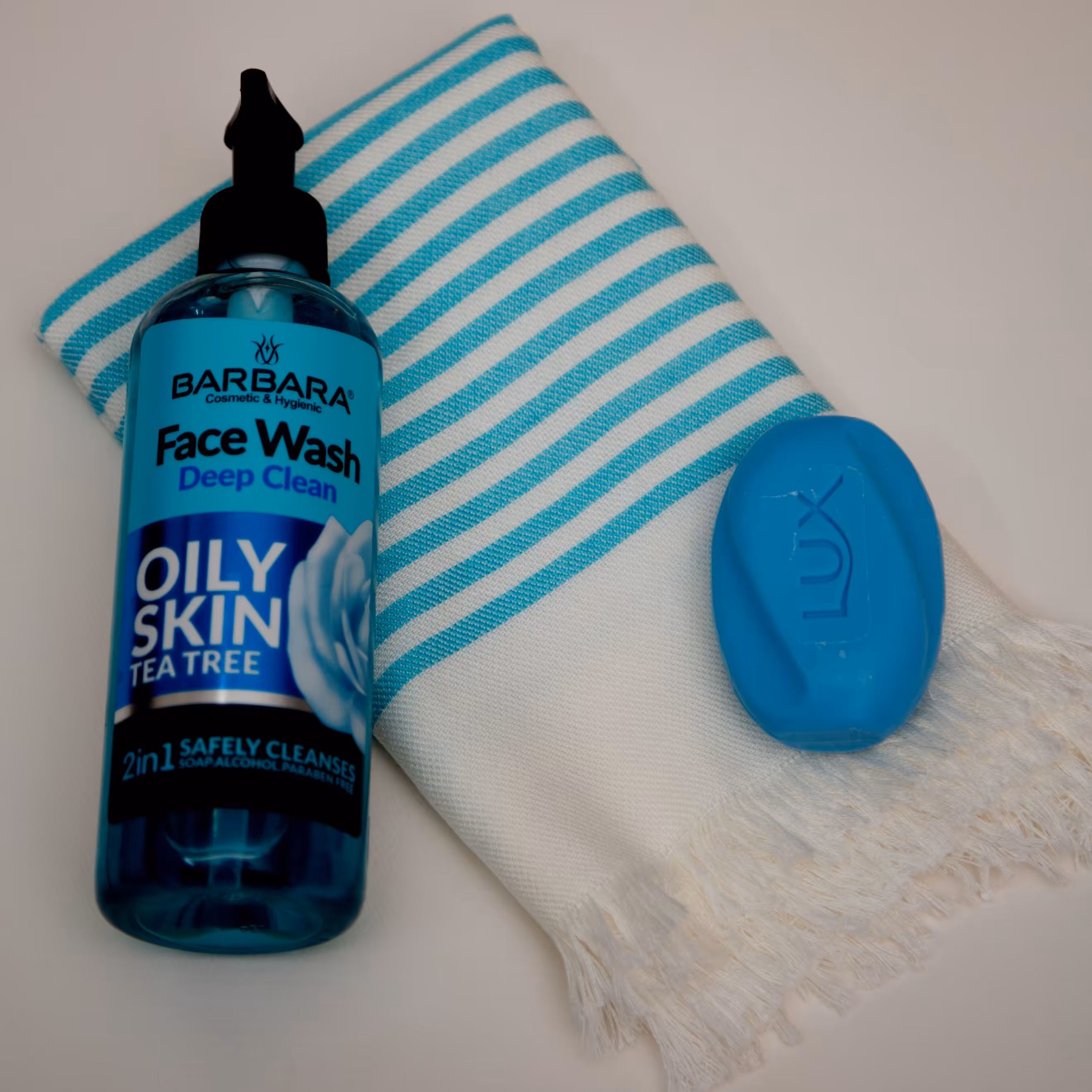 حوله دست و صورت راه راه