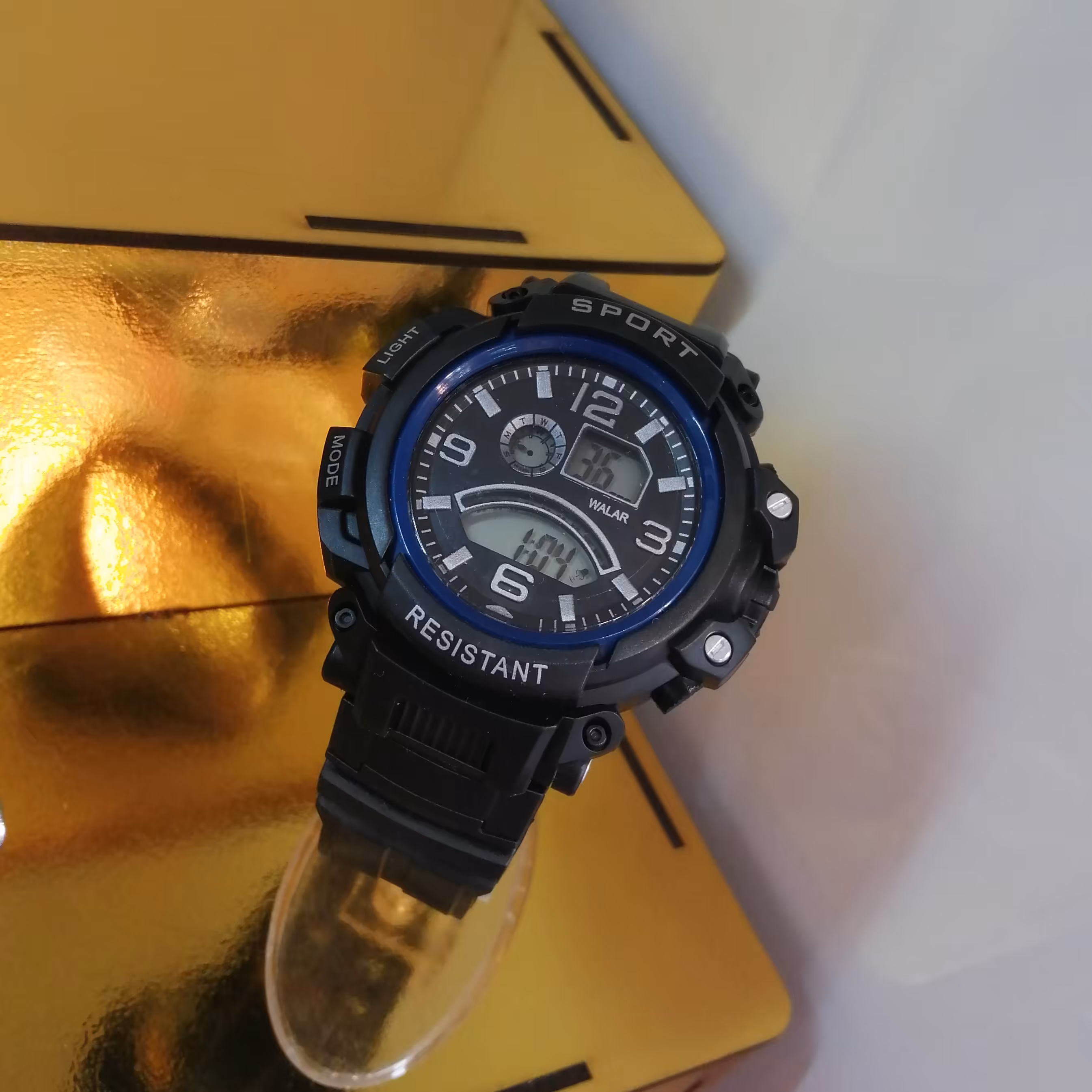 ساعت کامپیوتری اسپورت  مشکی دور قاب آبی