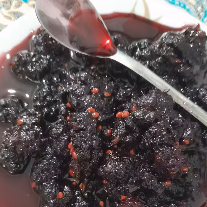 مربای شاه توت تازه وخونگی 