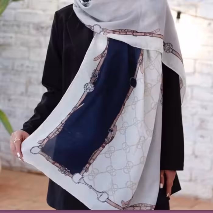 شال سرمه ای سفید نخی                     