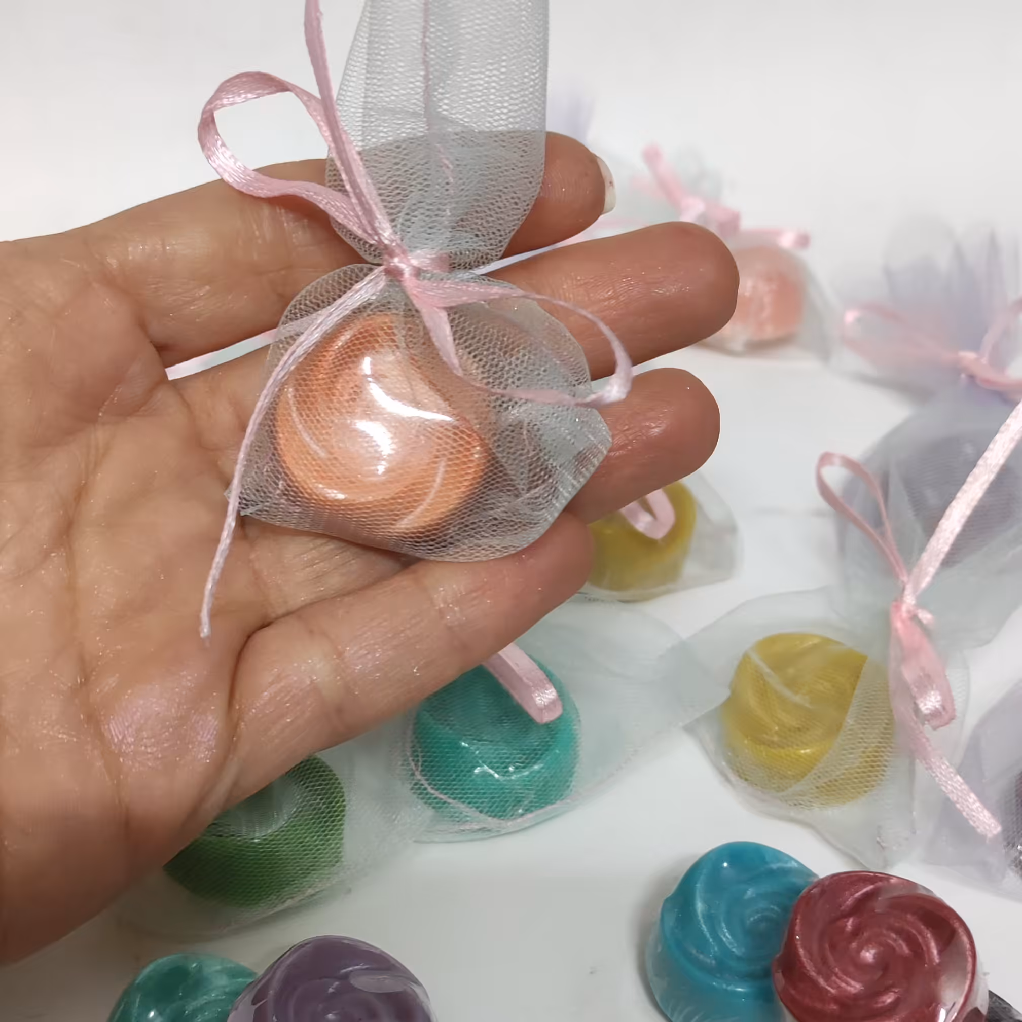 کیسه 5عددی  صابون معطر  خوشبو کننده کمد لباس و چمدان 