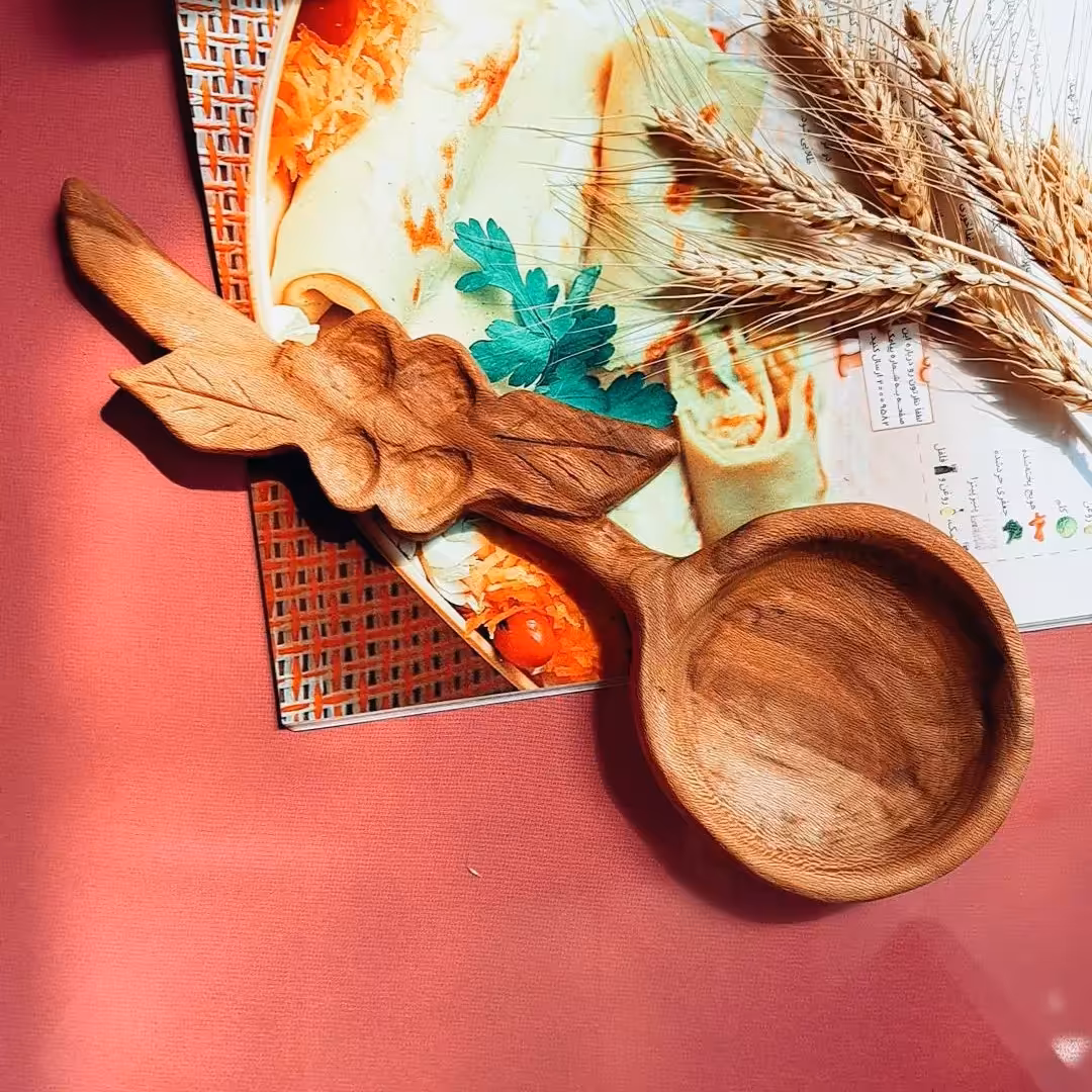 ملاقه چوبی