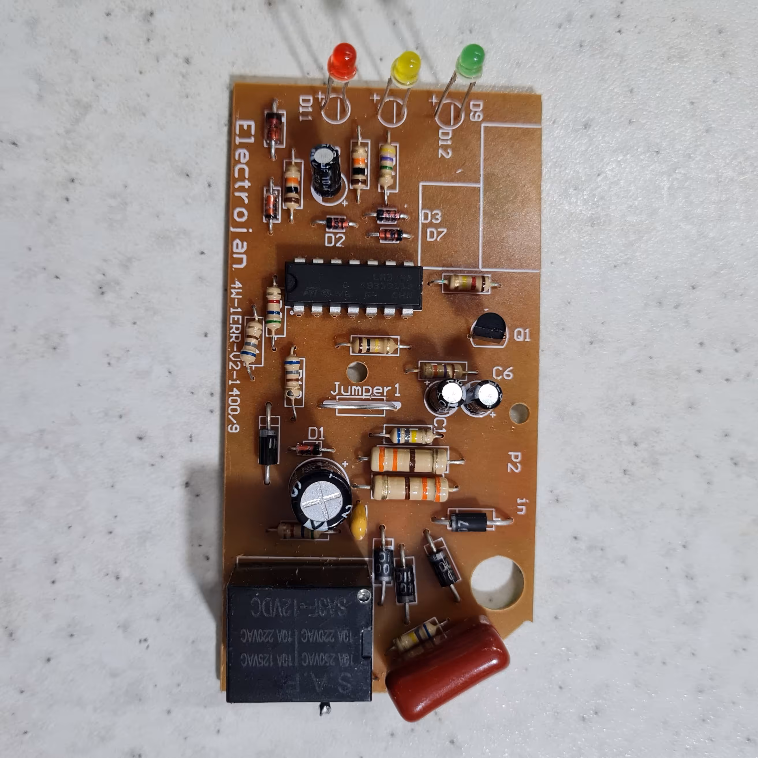 برد محافظ 10 آمپر صوتی و تصویری chip 10 A