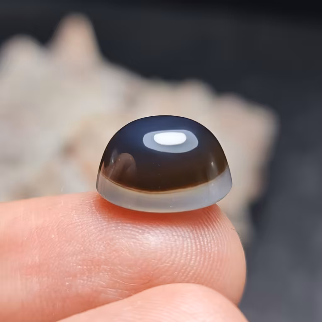 نگین فوق العاده زیبای سنگ صد درصد طبیعی عقیق سه پوست آفریقایی اصل معدنی
کد 27282