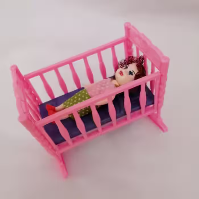 گهواره اسباب بازی با عروسک متصل