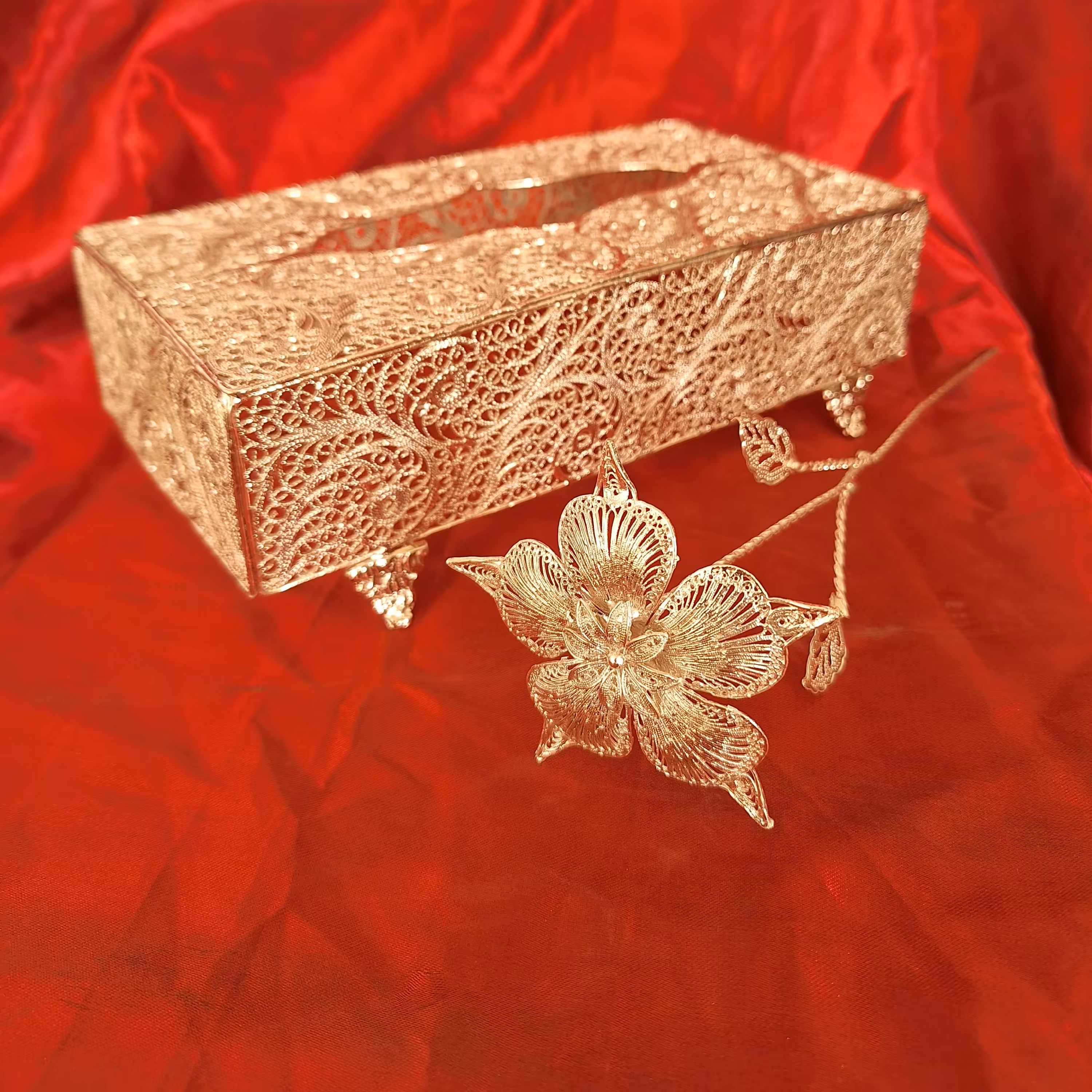 جعبه دستمال ملیله کاری