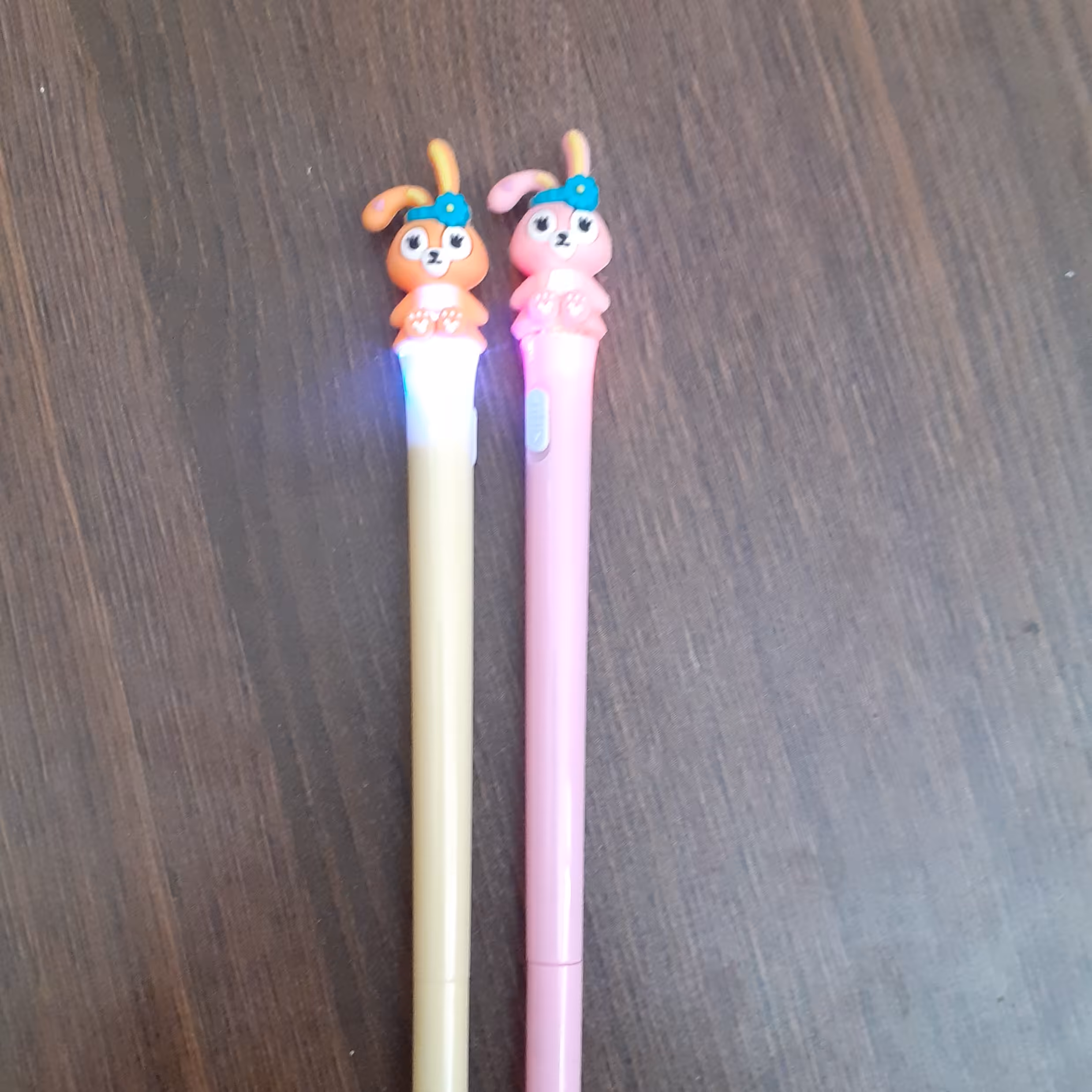 خودکار چراغ دار