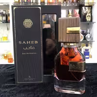 ادکلن صاحب  عطری با رایحه عالی کیفیت بینهایت عالی رایحه گرم و تند و شیرین مناسب فصول سرد