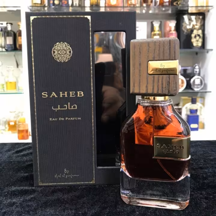 ادکلن صاحب  عطری با رایحه عالی کیفیت بینهایت عالی رایحه گرم و تند و شیرین مناسب فصول سرد