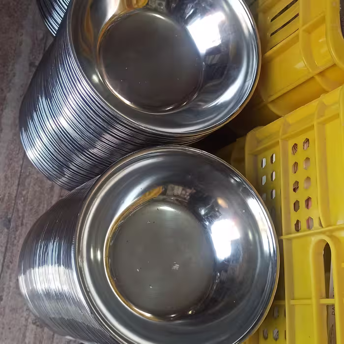 کاسه ابگوشت استیل 6عدد کاسه استیل دونفره سایز بزرگ  بقیه وسایل استیل هم موجوده استعلام بگیرید لوازم خانگی کمالی مشهد 