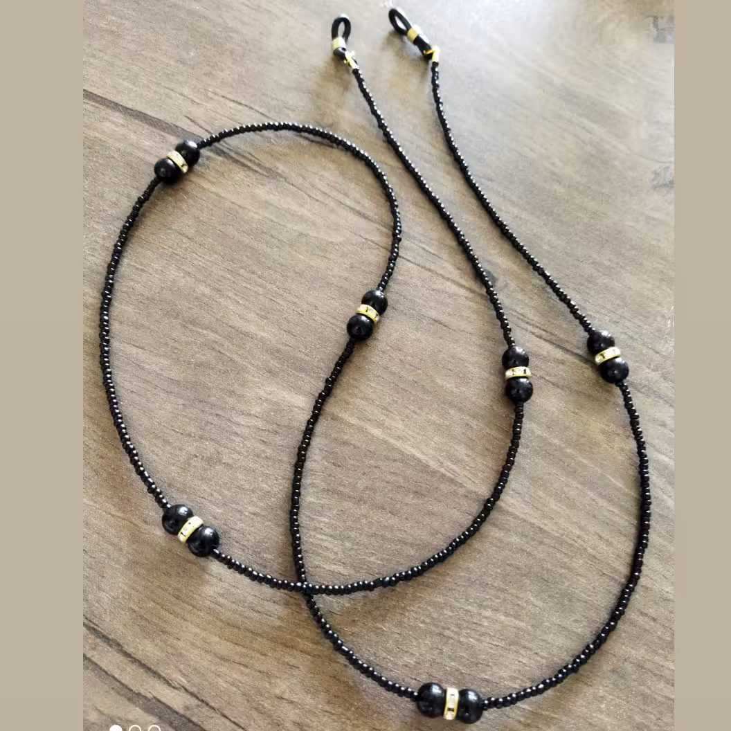 بندعینک مشکی منجوقی با سنگ اونیکس