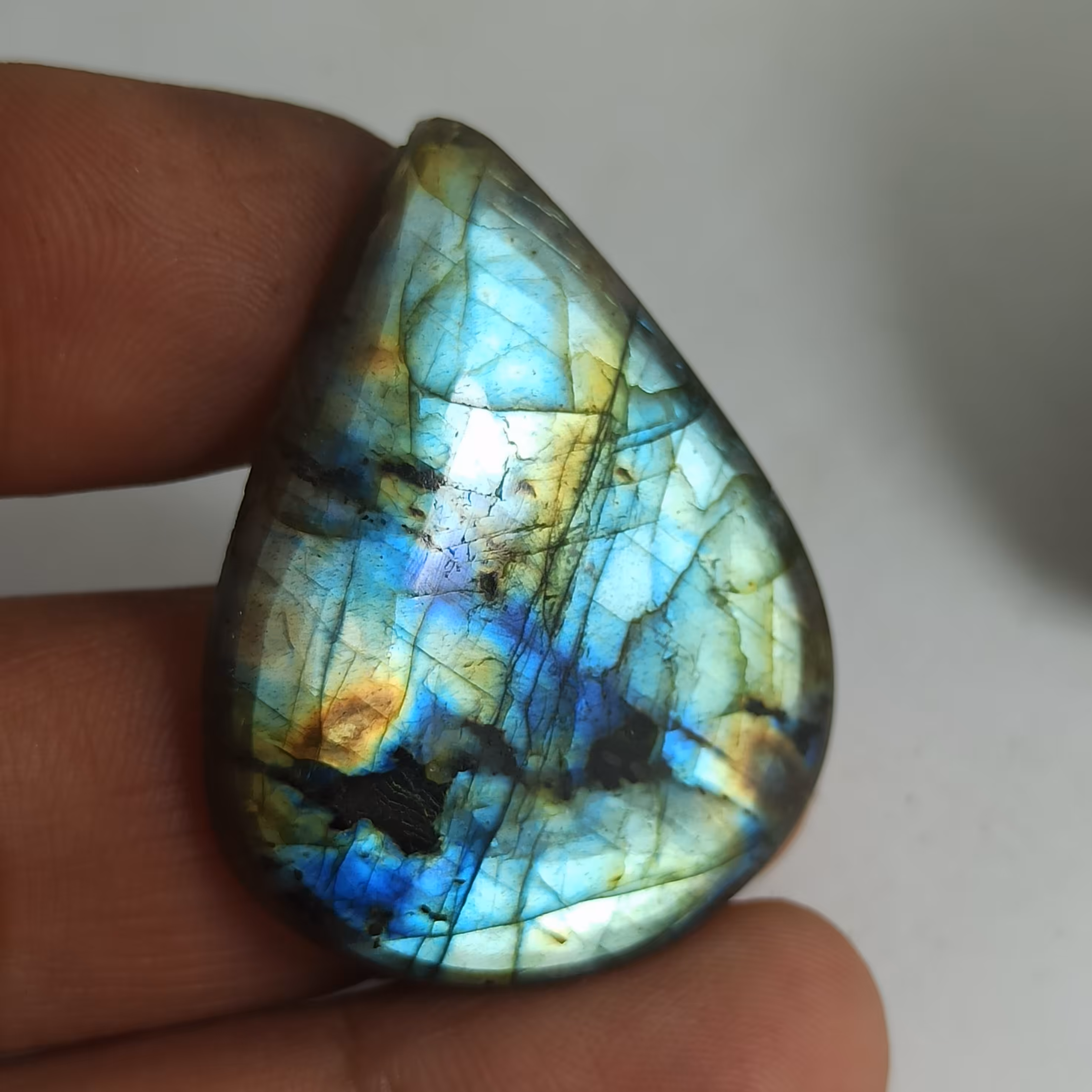 سنگ لابرادوریت کد(17) سنگ متولدین فروردین مرداد شهریور مهر آبان آذر و دی 