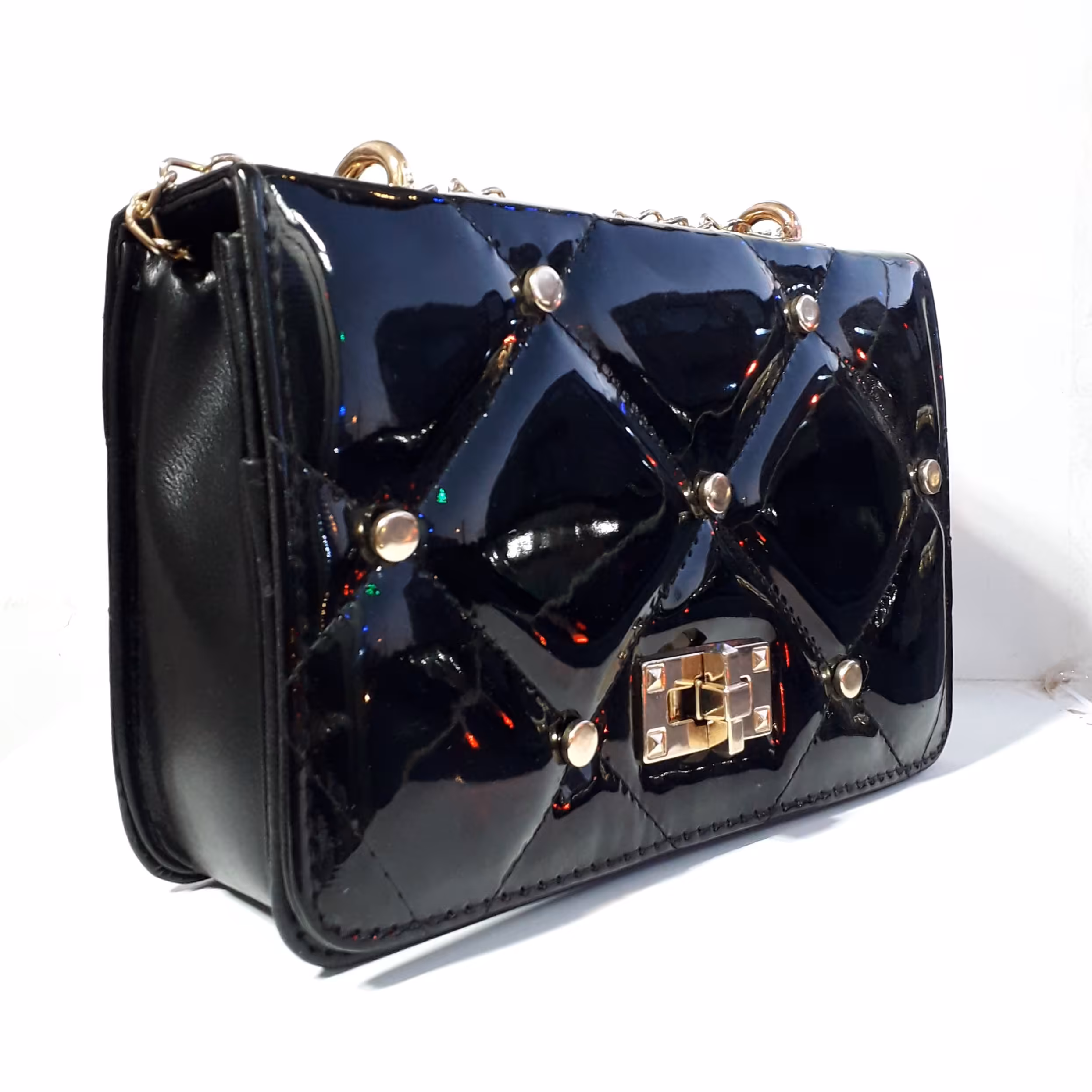 کیف دوشی زنانه جادار وزیبا چرم صنعتی ورنی براق مهره دار