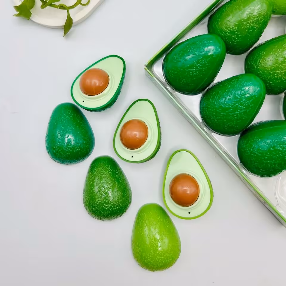 بالم لب اواکادو  در سه سری رنگبندی 