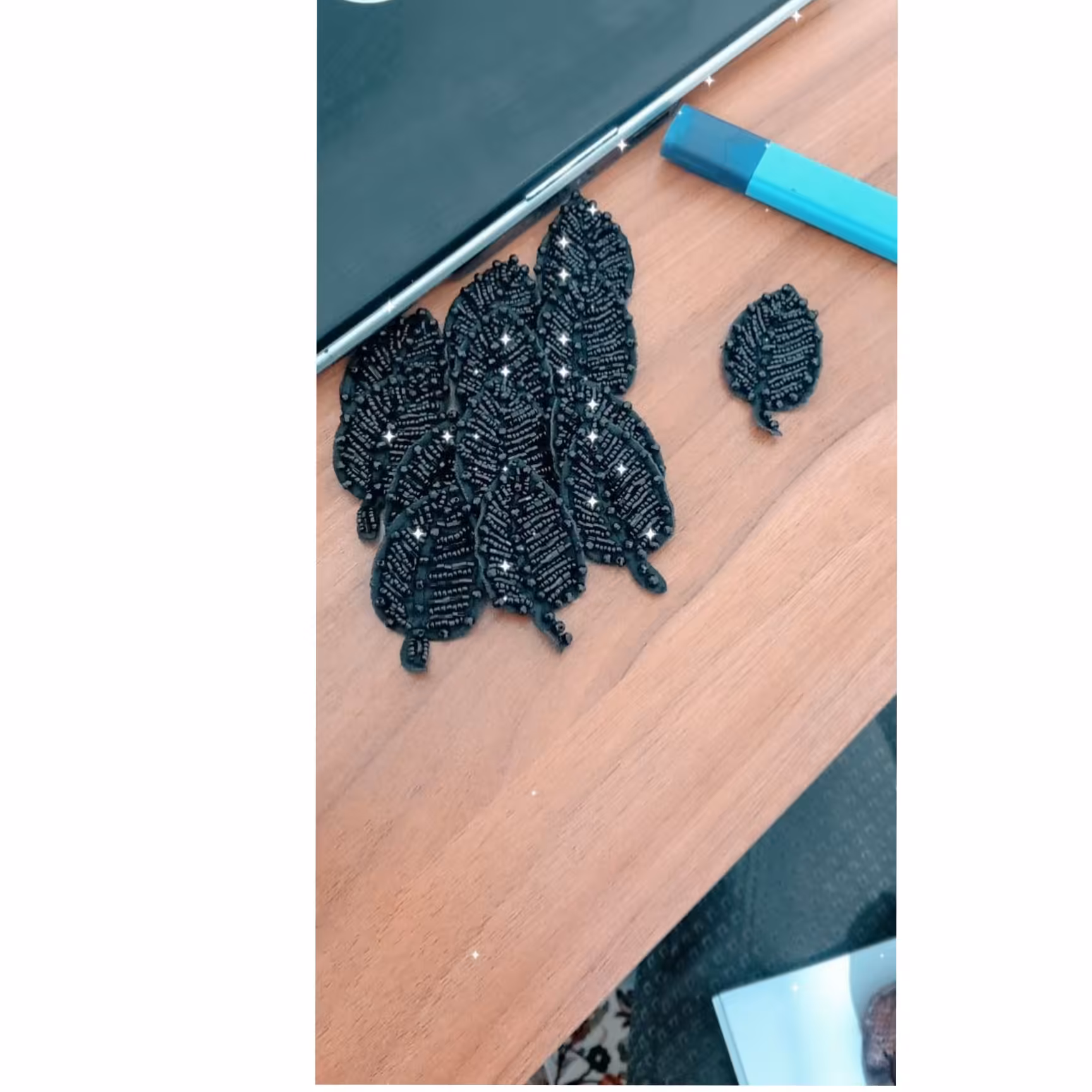 پک ده عددی برگ منجوق کاری