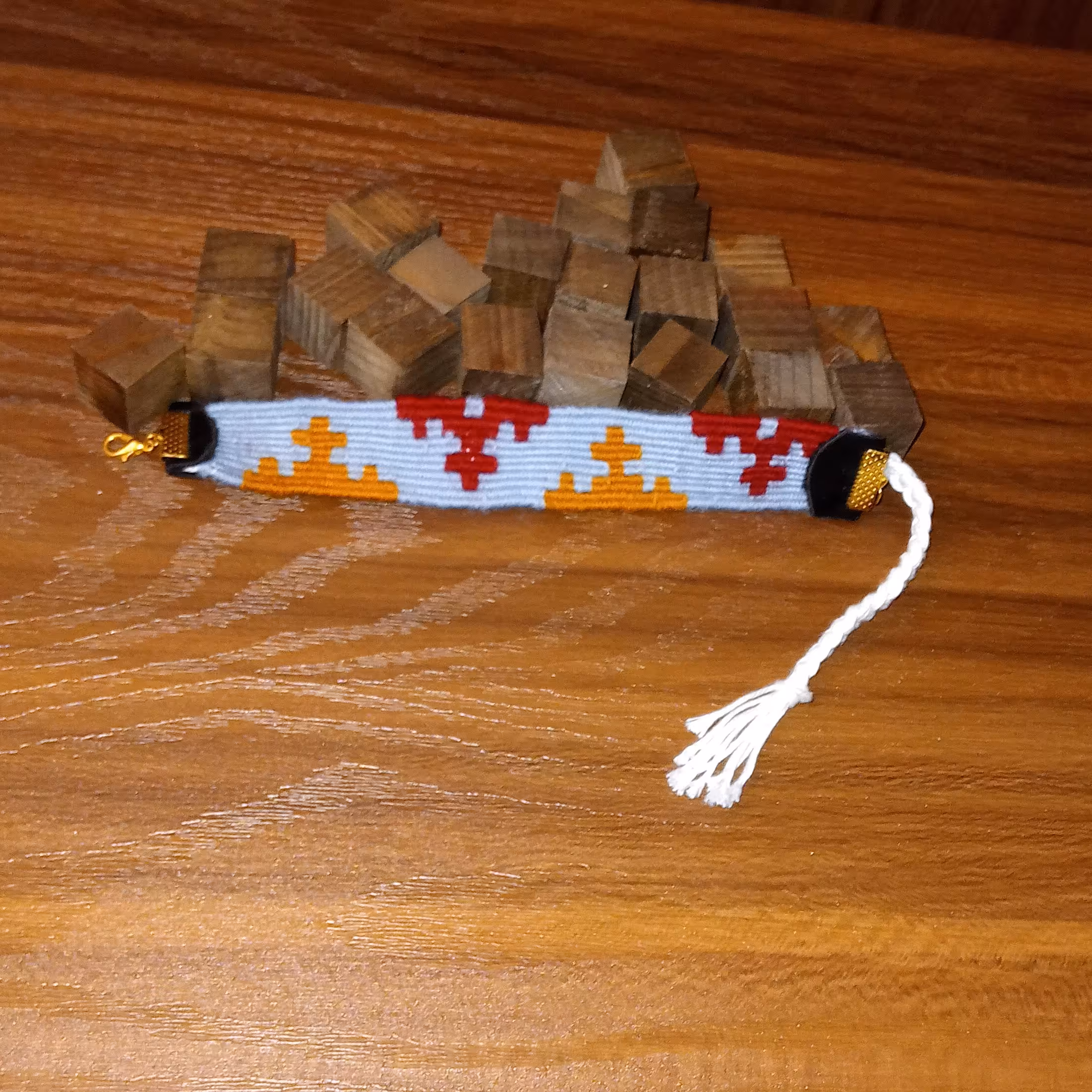 دستبند گلیم خشتی