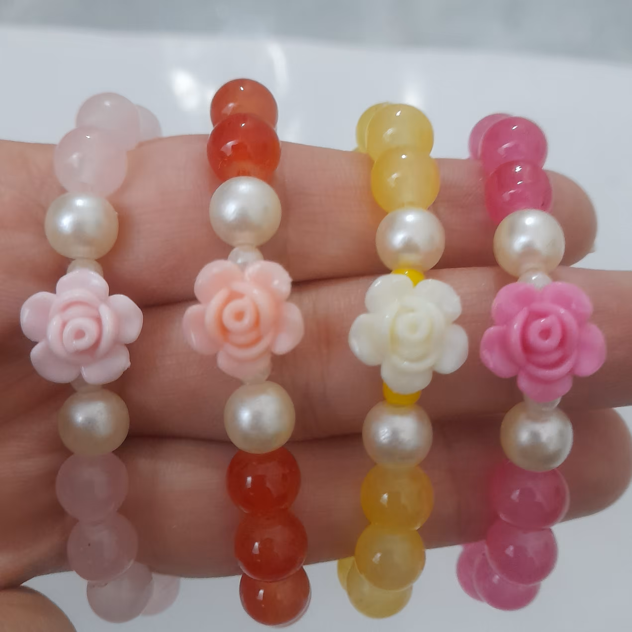 دستبند طرح گل