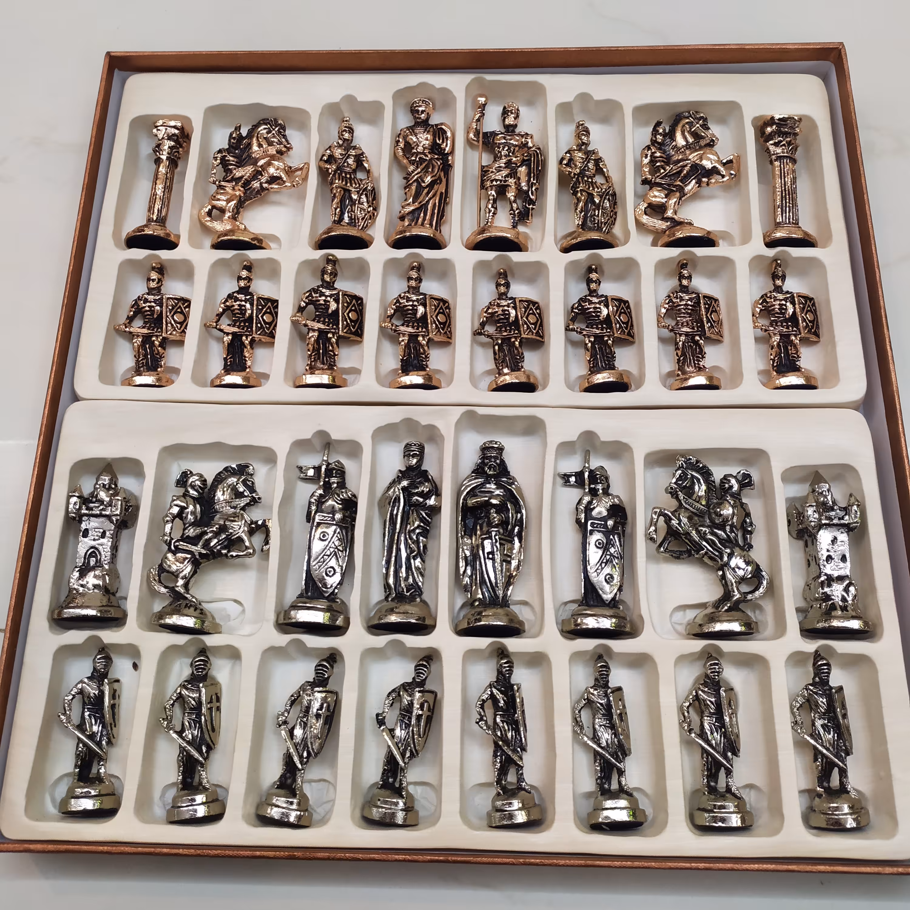 مهره شطرنج فلزی نقش جهان 32 تایی با کیفیت