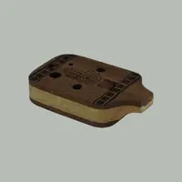 اوکارینا  4 سوراخ چوبی رمیدو مدل مستطیل پنجه 