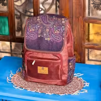 کوله پشتی آریو طرحدار یوتاب با پارچه میکرو درجه یک و فینو و چرم دوزی داخل کیف مدل 7003