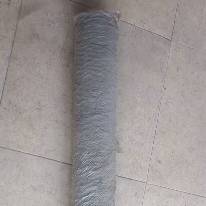 توری مرغی ابعاد عرض 120 طول 45متر متراز رول کامل 54 متر مربع