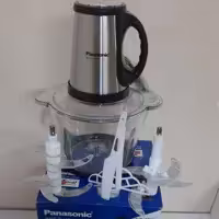 خوررکن پاناسونیک  3ونیم   تیغ 6تایی وتیغ اضافه دیگه  4تایی وهمزن  دارموتورحرفه ای