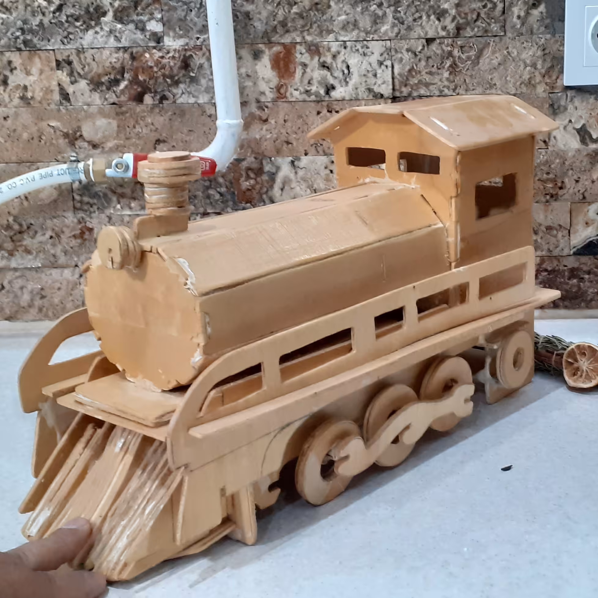 ماکت چوبی دستساز لوکوموتیو
