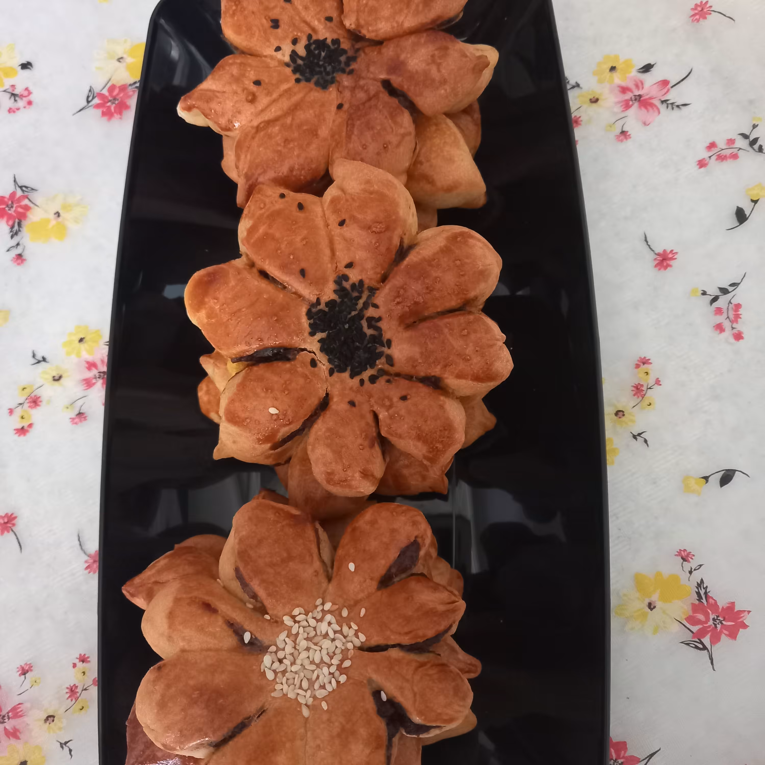 کلوچه طرح گل (1000 گرم)