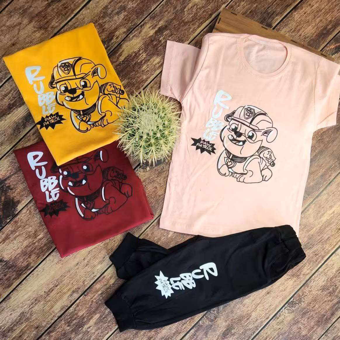 لباس پسرانه و دخترانه تیشرت و شلوارک   جنس پنبه لاکردار  از سایز 40  تا 55