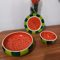 ست سه تیکه یلدایی  براق و زیبا.قابل اجرا در طرح و رنگ دلخواه شما