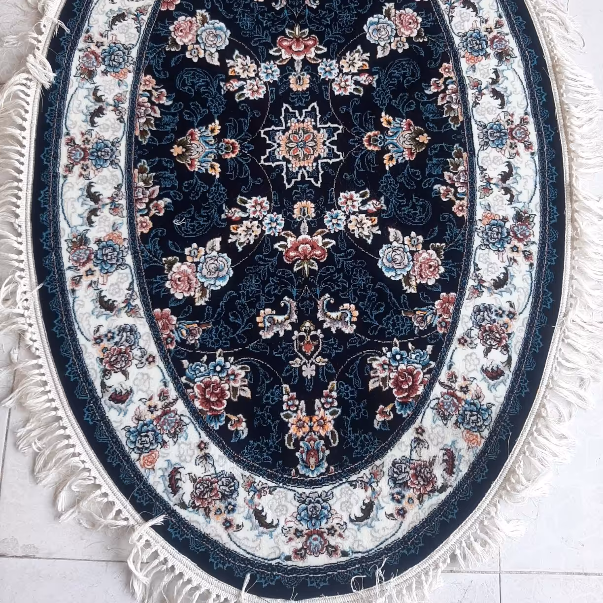 فرش ماشینی یک در یک و نیم متر بیضی افشان گلپری سورمه ای 700 شانه اصل صددرصد نخ اکریلیک ارسال پس کرایه