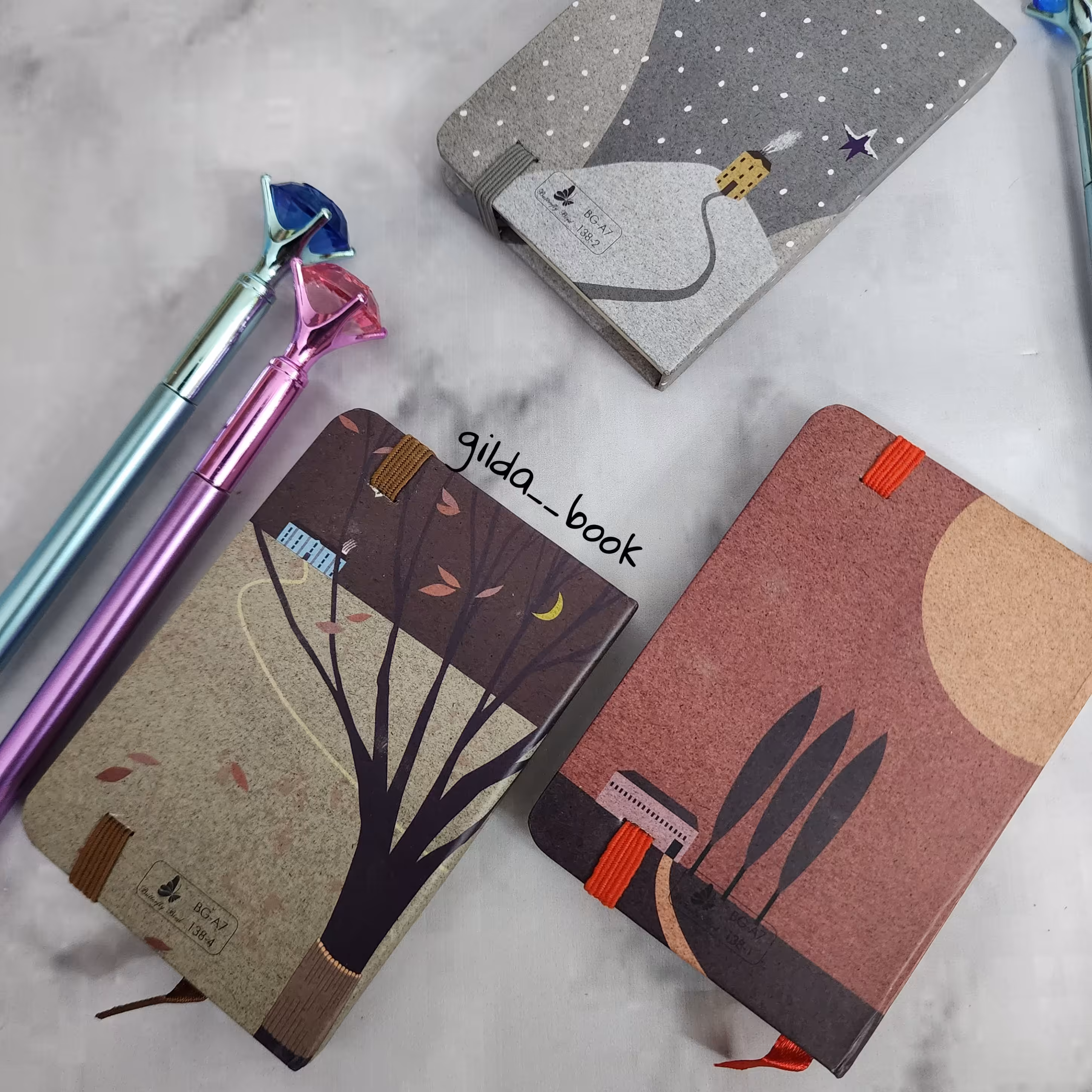 دفترچه جلد سخت