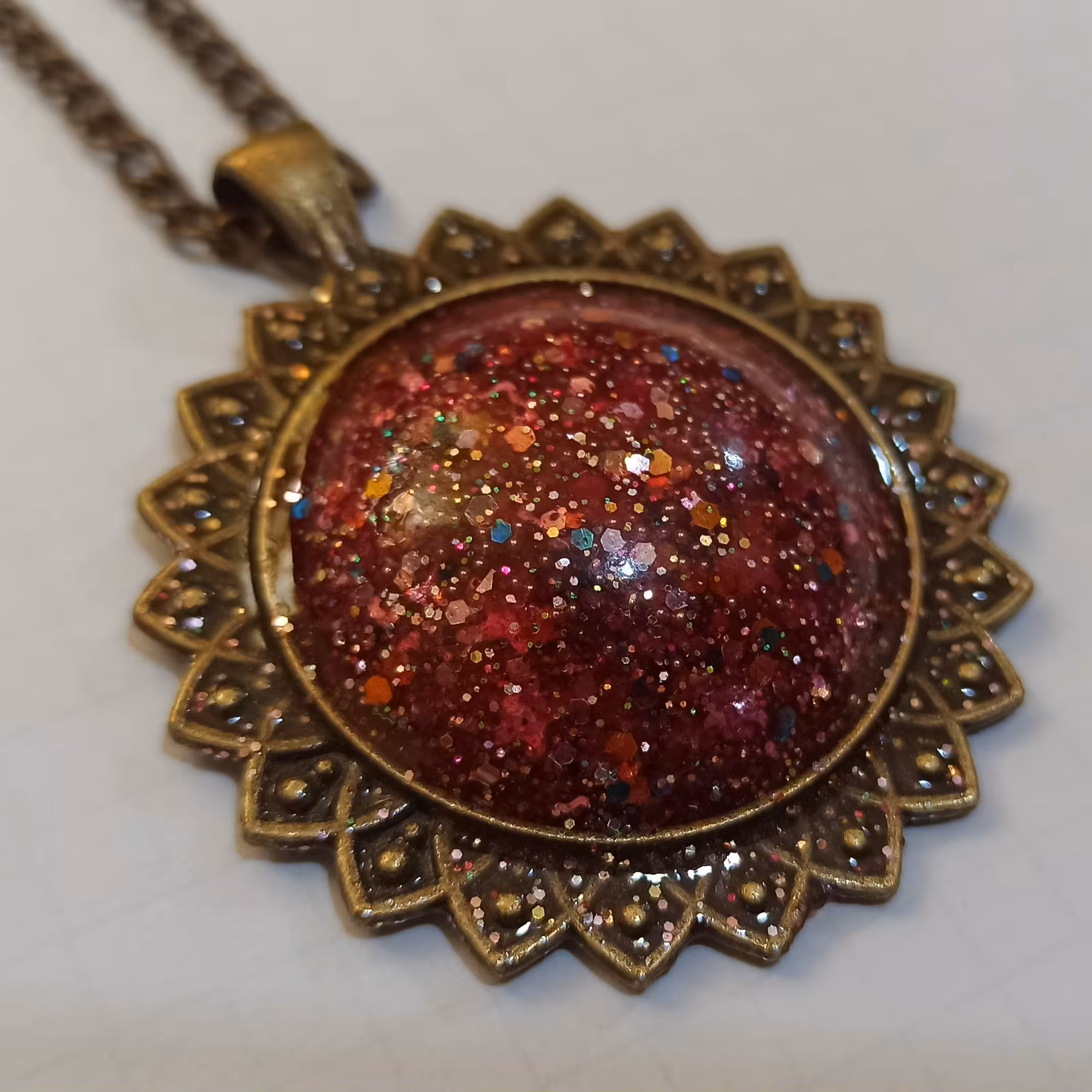 گردنبند گنبد رنگی 