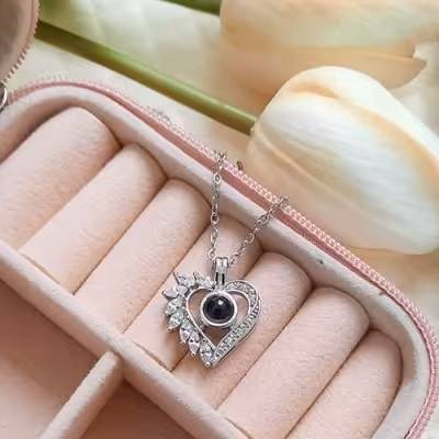 گردنبند قلبی به صد زبان دوستت دارم