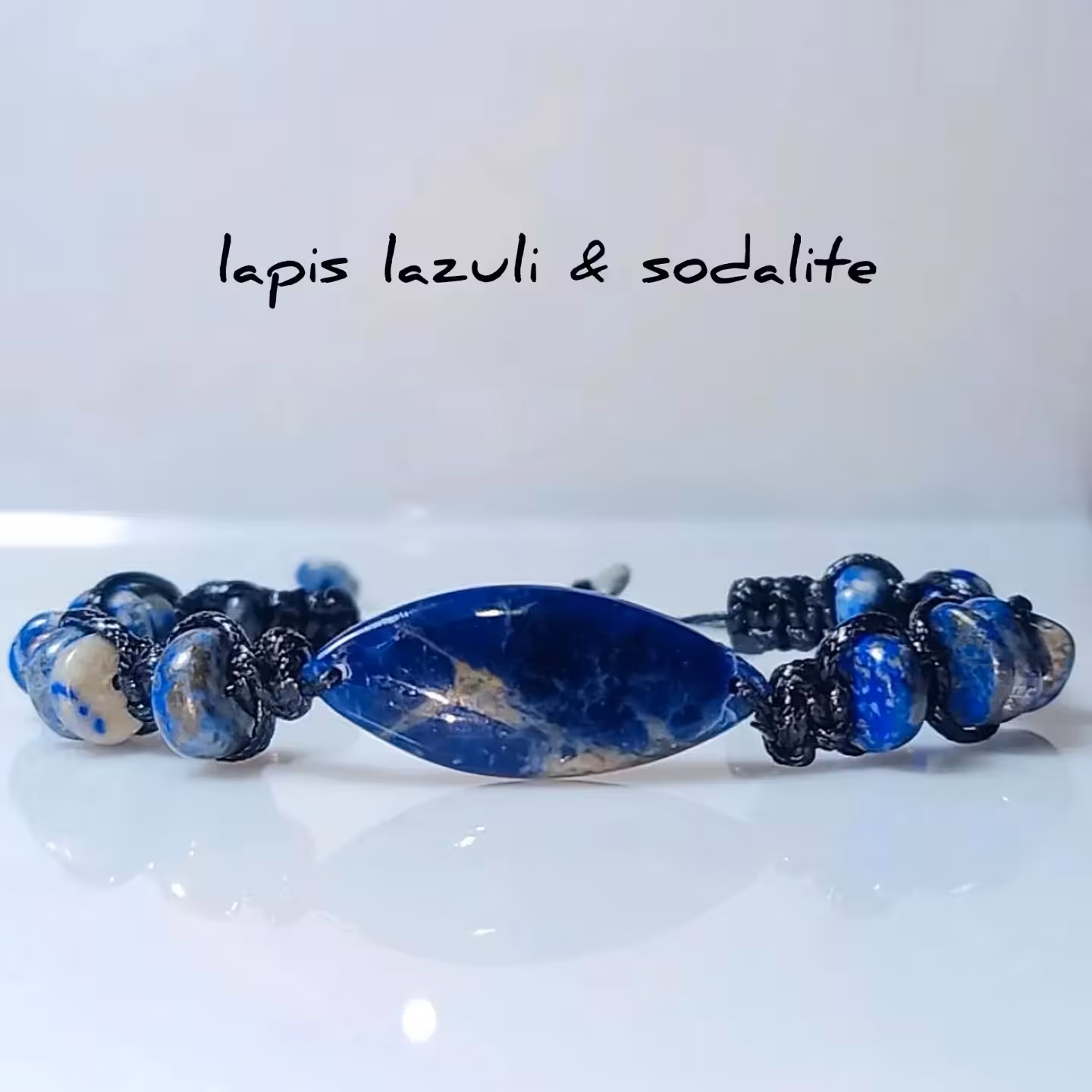 دستبند سودالیت و لاجورد 