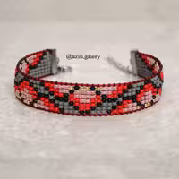 دستبند منجوق بافی دستباف با منجوق اصل ژاپن و خرجکار صددرصد استیل و رنگ ثابت