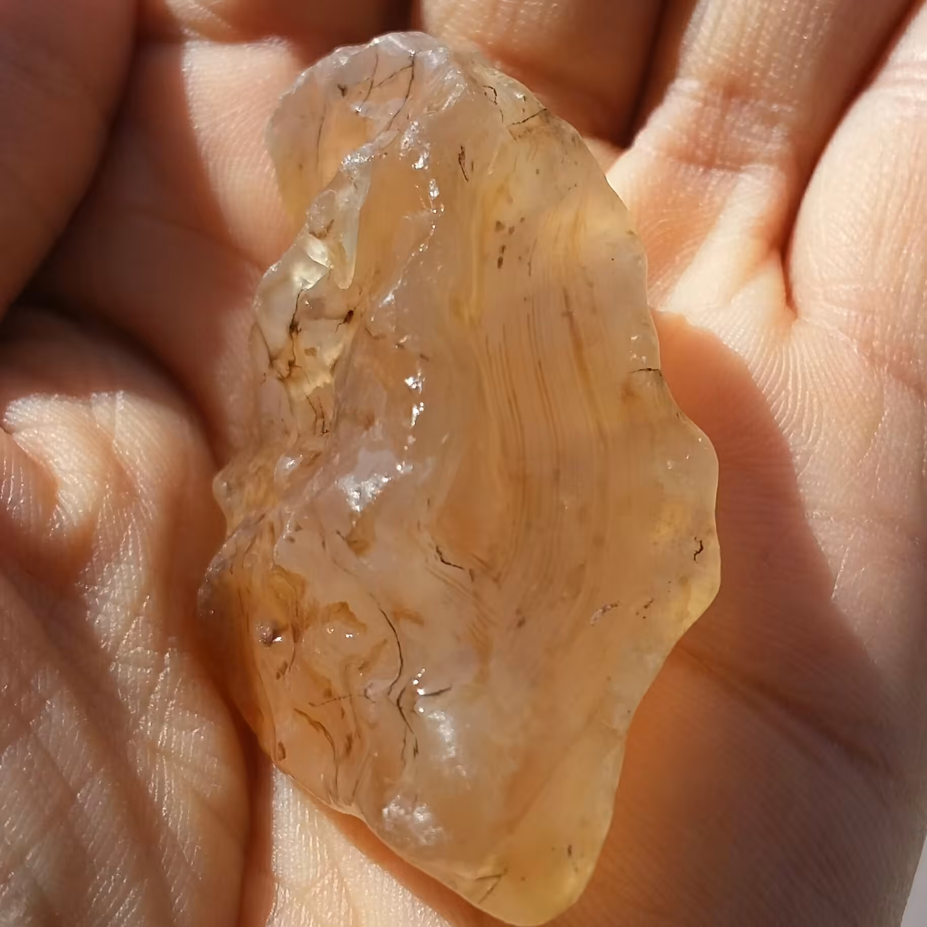 سنگ راف عقیق عسلی محشر زیبا خاص دیدنیییی
100درصد طبیعی
شاهکار خلقت
