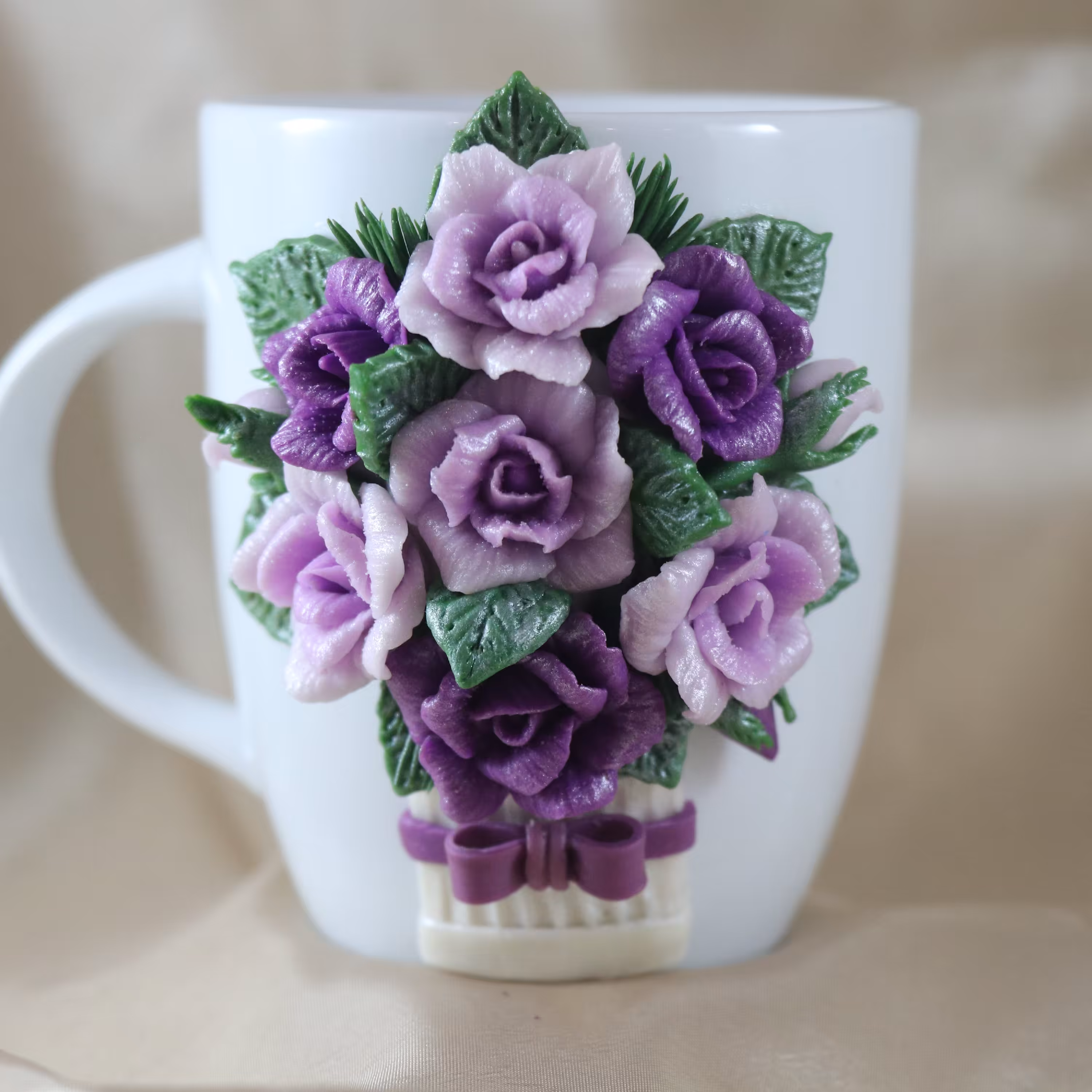 ماگ عروسکی با طرح گلهای زیبا