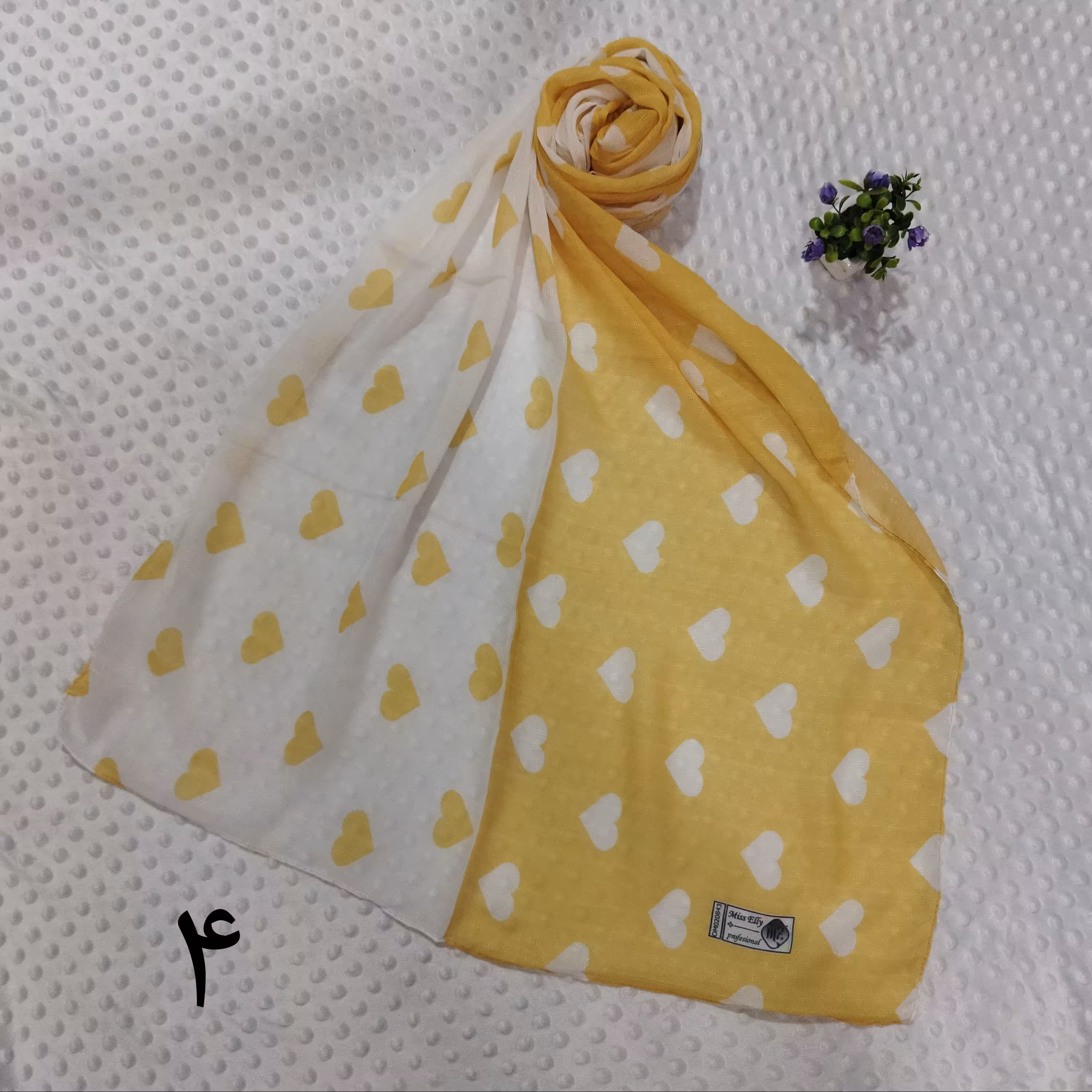 شال نخی طرح قلبی دوردوخت در 5 رنگ