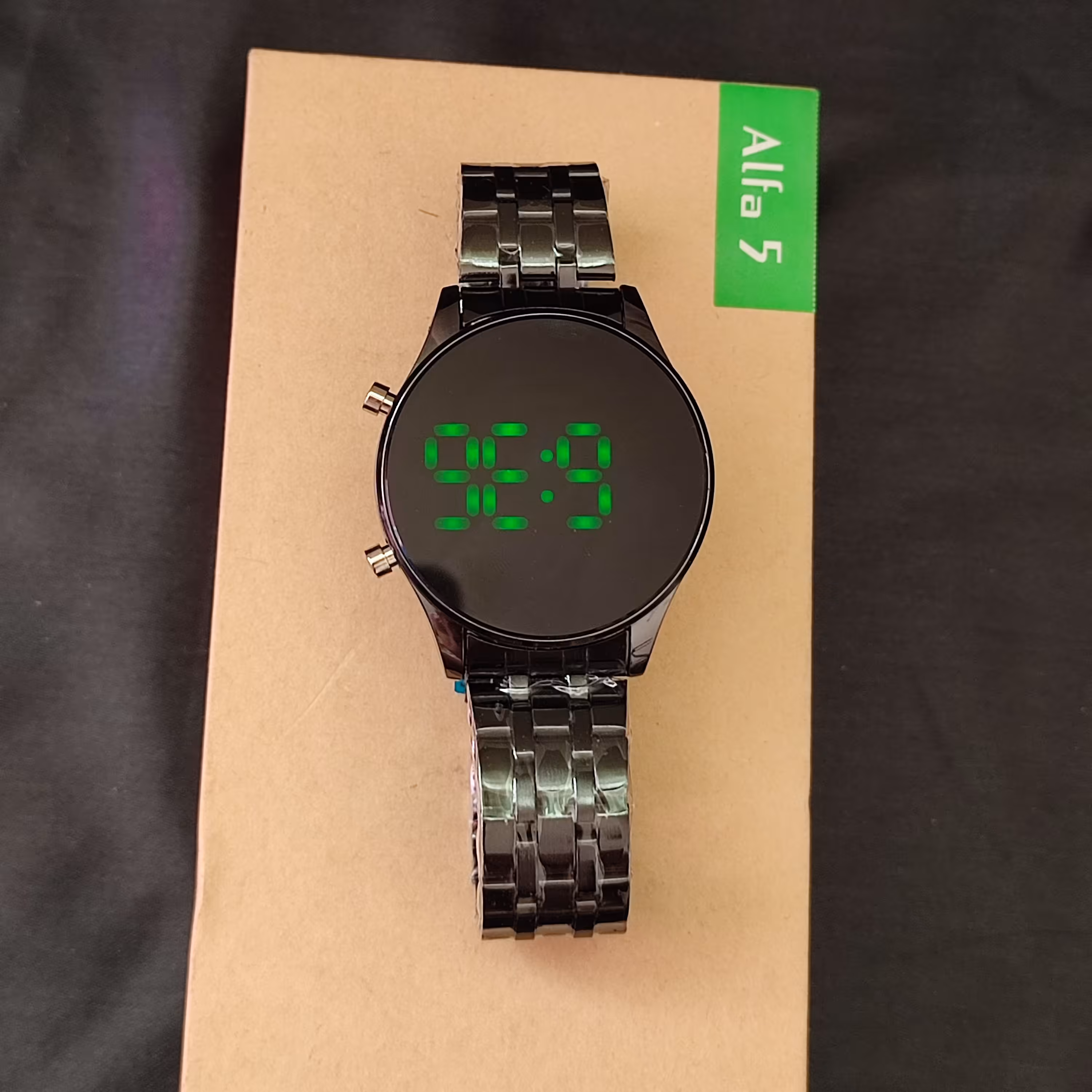 ساعت بند استیل رنگ ثابت والار 