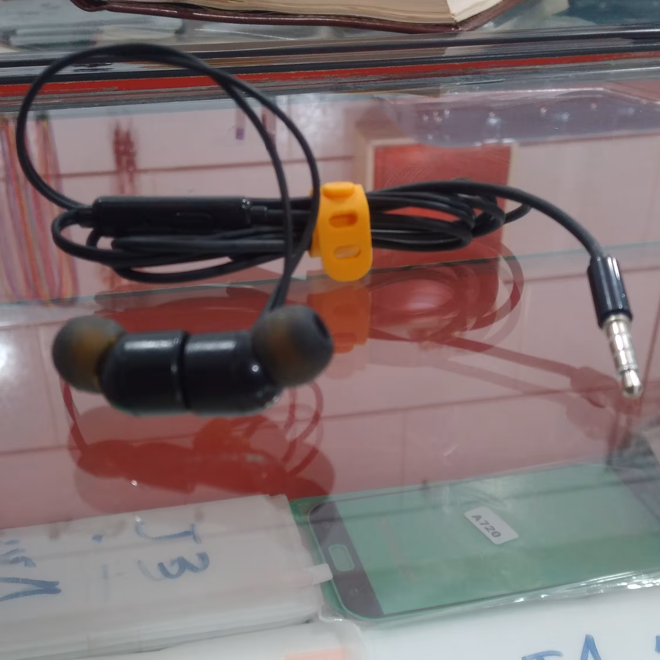 هندزفری R20