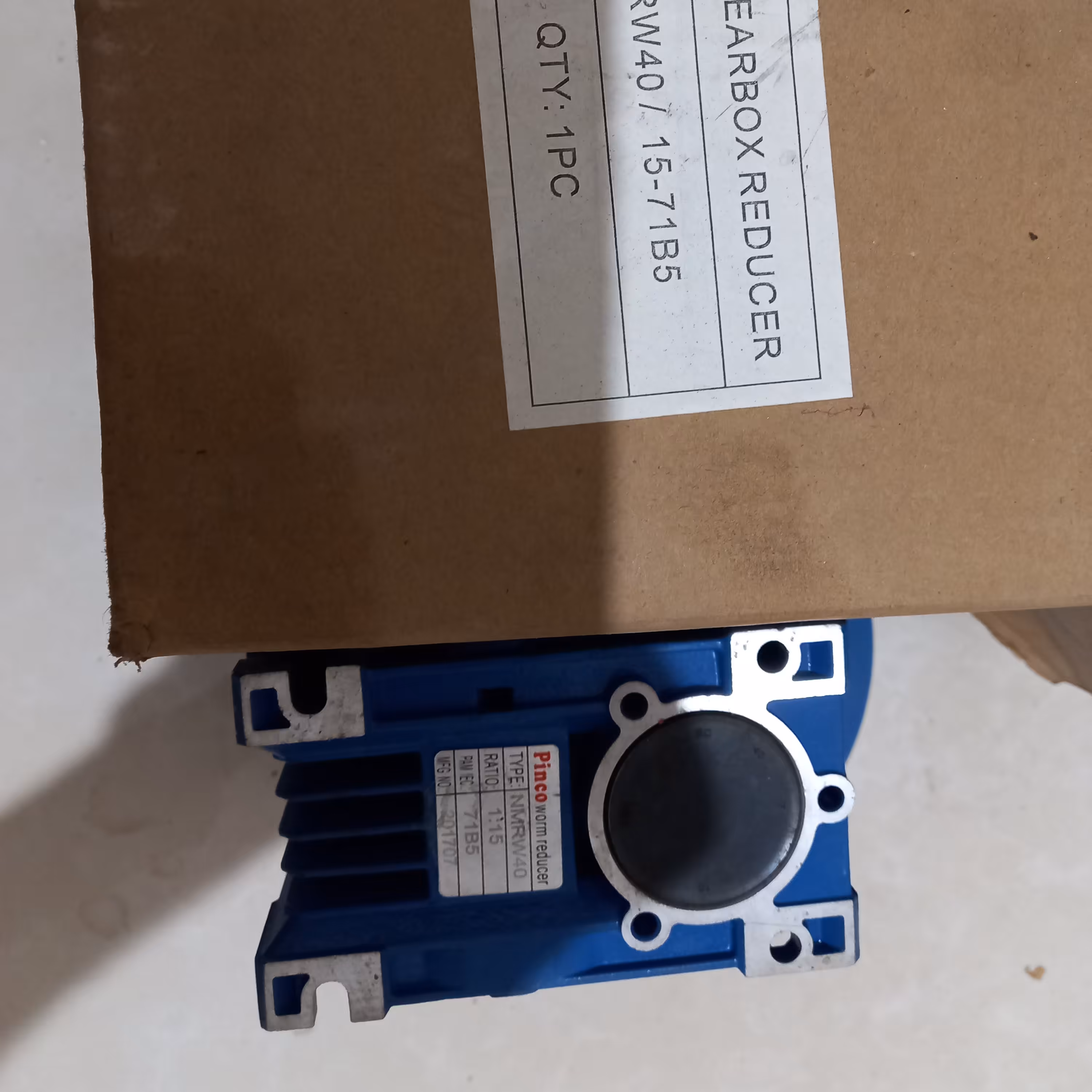 گیربکس هلزونی تیپ 40 با نسبت 1 به 15 