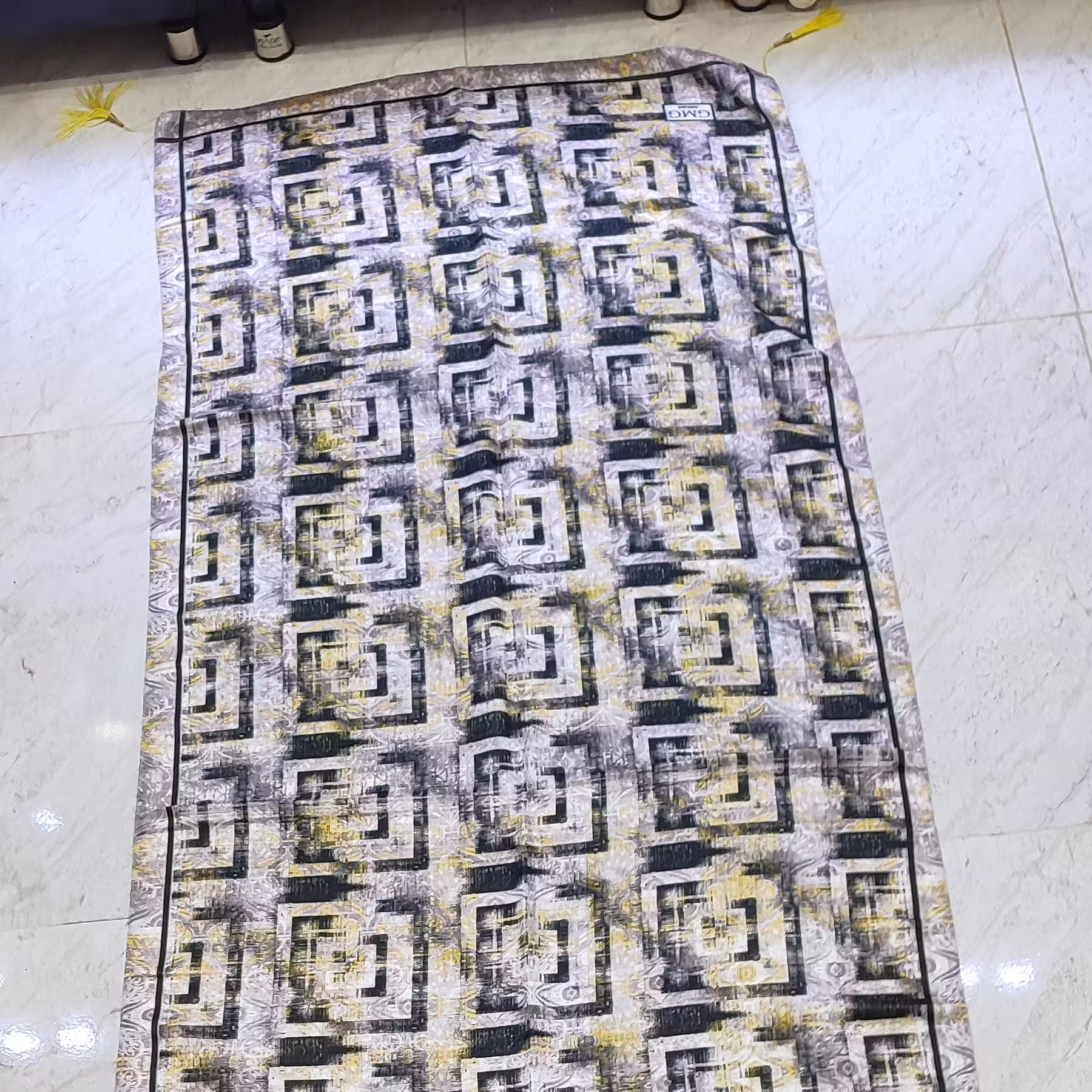 شاله ایرانی منگوله دار 