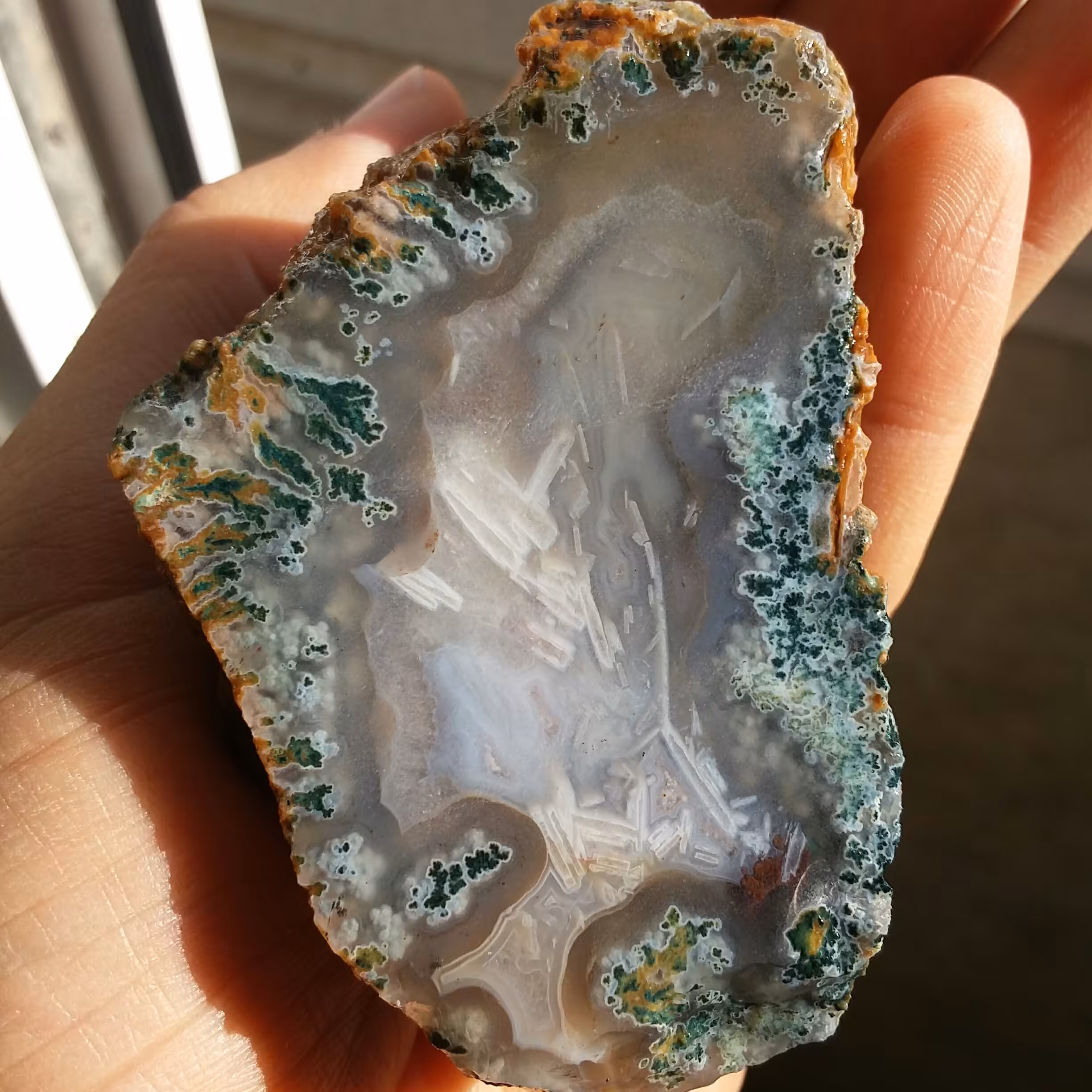 اسلایس سنگ راف عقیق سلیمانی رتایل دار و شجر سبز 100در100 طبیعی شاهکار خلقت
تابلو نقاشی طبیعی
با قابلیت ساخت چند نگین 