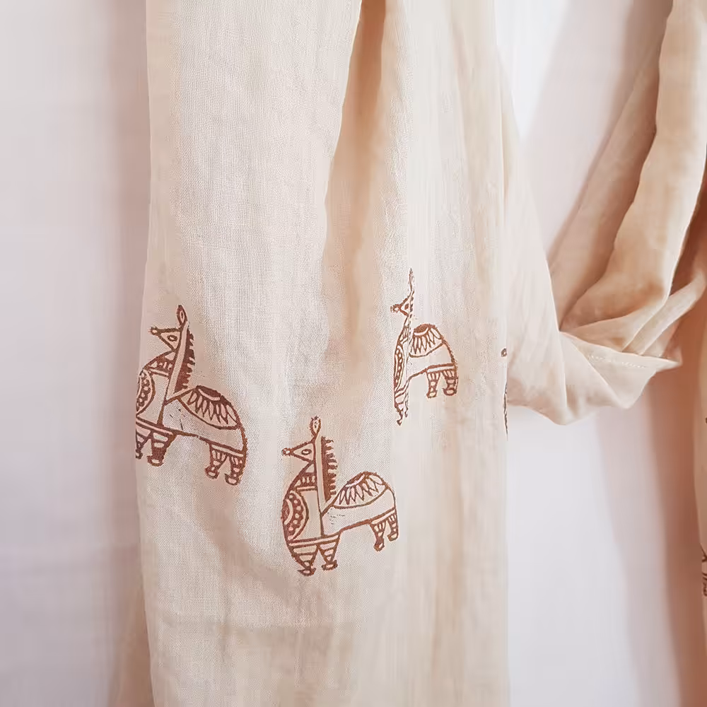 شال کرم با طرح اسب دالا