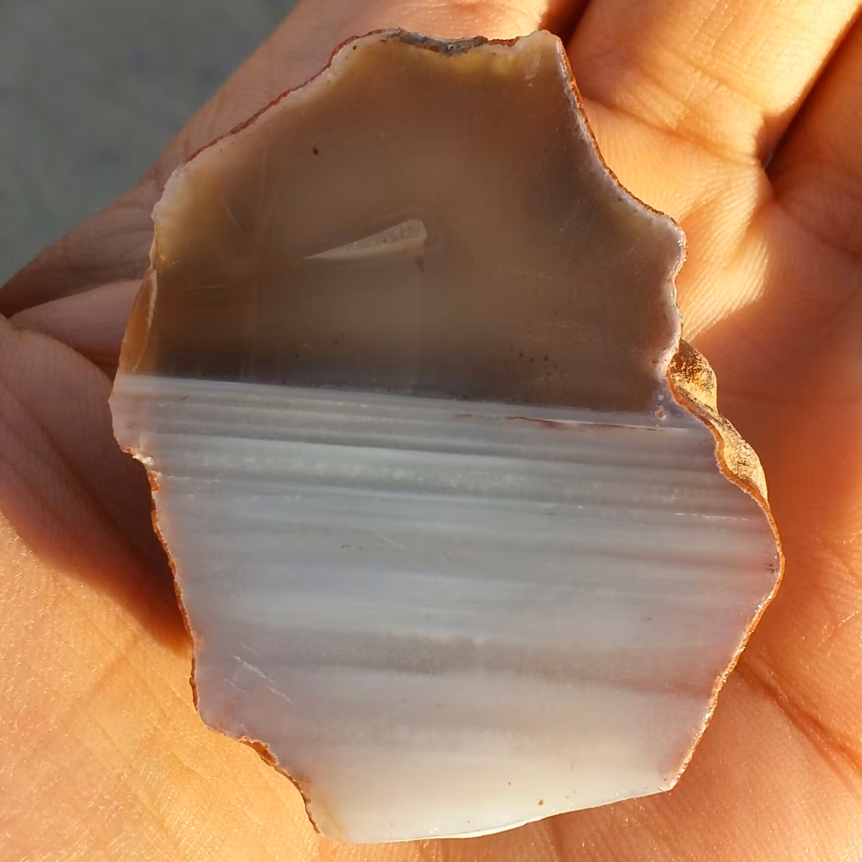 اسلایس سنگ راف عقیق سلیمانی3بعدی خطی منظم دورنگ 100 در صد طبیعی شاهکار خلقت دیدنی
با قابلیت ساخت چند نگین محشر
کد 7865