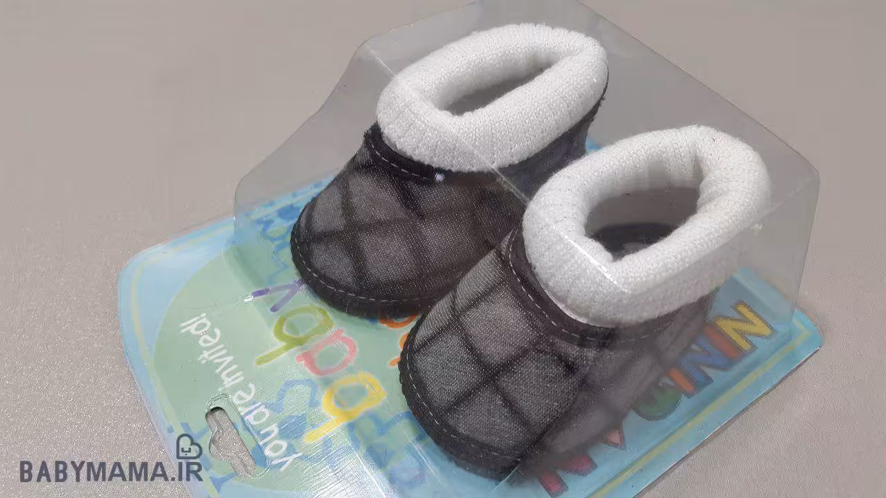 پاپوش مچی نوزادی لی مدل چهارخانه