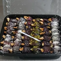 پک خرما با مغز گردو 
